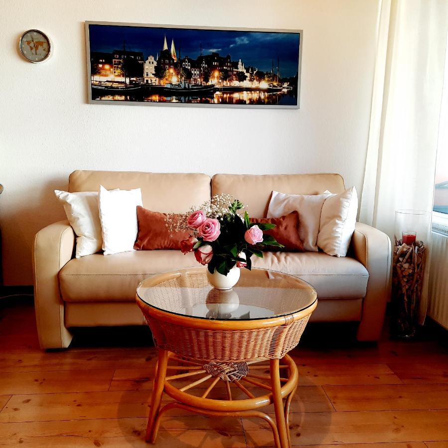 Apartment 3 Minuten Zu Fuss Zum Meer Любек Екстериор снимка
